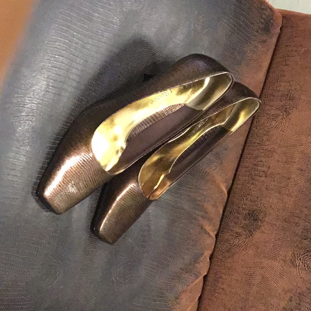 Shoes - Picture 4 of 8
